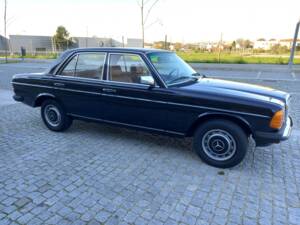 Afbeelding 14/40 van Mercedes-Benz 240 D (1982)