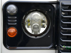 Image 40/50 of Land Rover Defender 90 (2008)