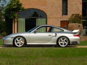 Immagine 4/50 di Porsche 911 GT2 (2002)