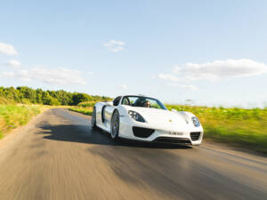 Image 9/24 of Porsche 918 Spyder (2015)