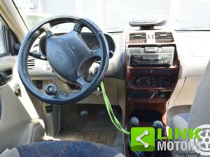 Imagen 10/10 de Nissan Terrano II 2.4i (2000)