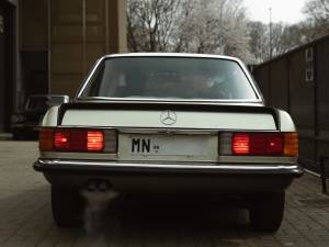 Image 13/44 of Mercedes-Benz 500 SL (1984)