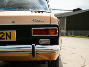 Bild 37/42 von Ford Escort 1300 (1975)