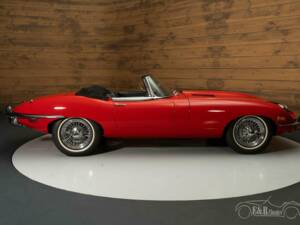 Image 7/19 de Jaguar E-Type (1969)