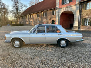 Image 8/20 of Mercedes-Benz 280 SE (1972)