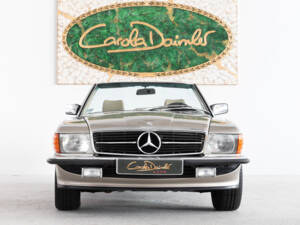 Image 17/47 de Mercedes-Benz 560 SL (1987)