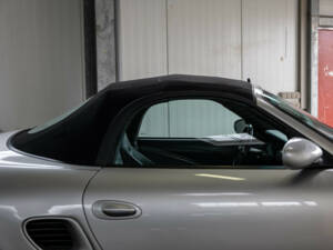 Image 28/28 of Porsche Boxster (1997)