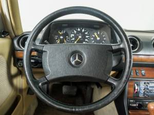 Afbeelding 6/50 van Mercedes-Benz 300 TD Turbodiesel (1980)