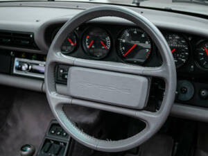 Image 12/38 of Porsche 911 Carrera 4 (1991)