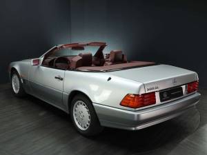 Image 4/30 of Mercedes-Benz 500 SL (1992)