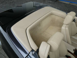 Image 17/25 of Mercedes-Benz SL 280 (1994)