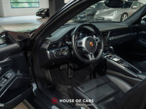 Image 15/25 of Porsche 911 Carrera 4S (2014)