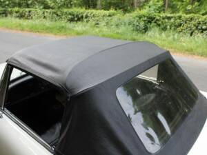 Image 8/23 of Sunbeam Alpine Mk V (1966)