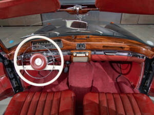 Bild 10/23 von Mercedes-Benz 220 SE Cabriolet (1960)