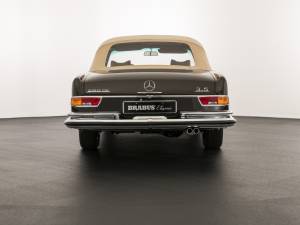 Imagen 6/20 de Mercedes-Benz 280 SE 3,5 (1971)
