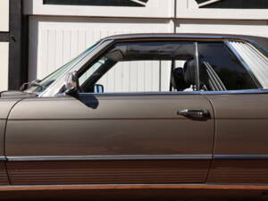 Image 17/59 of Mercedes-Benz 500 SLC (1980)