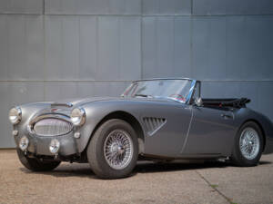 Afbeelding 4/29 van Austin-Healey 3000 Mk II (BJ7) (1963)