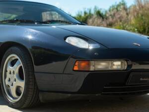 Image 19/50 of Porsche 928 GTS (1992)