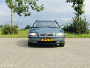 Image 12/39 de Volvo V 70 2.4 (2000)