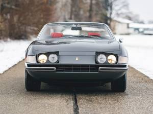 Immagine 2/25 di Ferrari 365 GTS&#x2F;4 Daytona (1971)