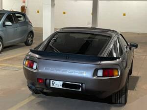 Image 7/16 of Porsche 928 S (1986)