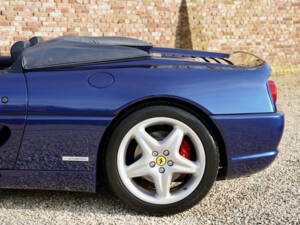 Immagine 44/50 di Ferrari F 355 Spider (2000)