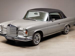 Bild 1/43 von Mercedes-Benz 250 SE (1967)