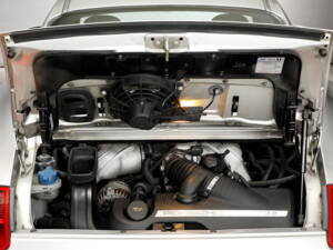 Image 25/25 of Porsche 911 Carrera S (2004)