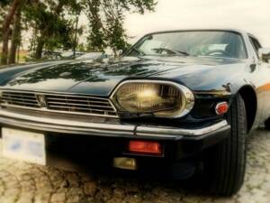 Image 6/8 de Jaguar XJ-S V12 (1989)