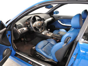 Image 26/45 of BMW M3 (2002)