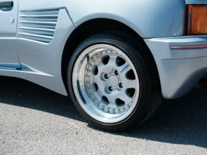 Image 18/50 of Peugeot 205 GTi 1.9 (1990)