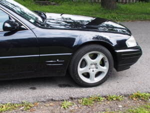 Image 20/20 of Mercedes-Benz SL 500 (2000)