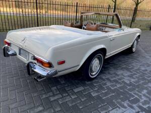 Image 11/33 of Mercedes-Benz 280 SL (1970)