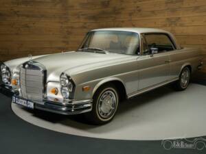 Image 5/18 of Mercedes-Benz 280 SE (1970)