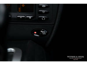 Image 20/28 of Porsche 911 Carrera (2000)
