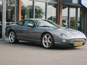 Imagen 3/7 de Jaguar XKR (2004)