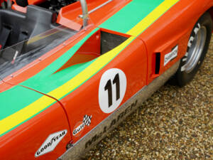 Image 32/50 of McLaren M8C (1970)