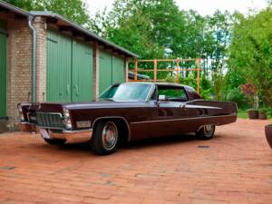 Bild 21/200 von Cadillac Coupe DeVille (1968)