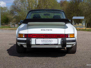 Image 19/45 of Porsche 911 Carrera 3.2 (1984)