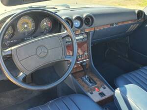 Image 18/34 de Mercedes-Benz 560 SL (1987)