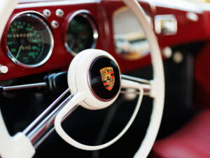 Image 28/34 of Porsche 356 1500 Continental (1955)