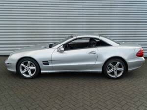 Image 4/6 de Mercedes-Benz SL 500 (2006)