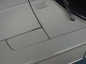 Image 15/50 of Datsun 260 Z (1974)