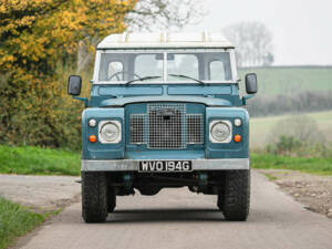 Image 6/34 of Land Rover 88 Lightweight (1968)