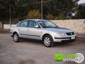 Bild 7/10 von Volkswagen Passat Variant 1.9 TDI (1998)