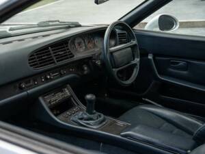 Immagine 44/50 di Porsche 944 Turbo (1990)