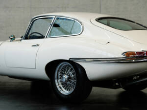 Image 10/24 de Jaguar Type E 3.8 (1963)