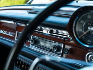 Afbeelding 15/45 van Mercedes-Benz 300 SE (1965)