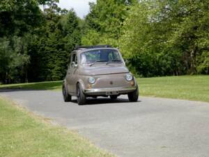 Image 9/33 of FIAT 500 L (1972)