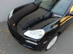 Image 14/100 of Porsche Cayenne GTS (2009)